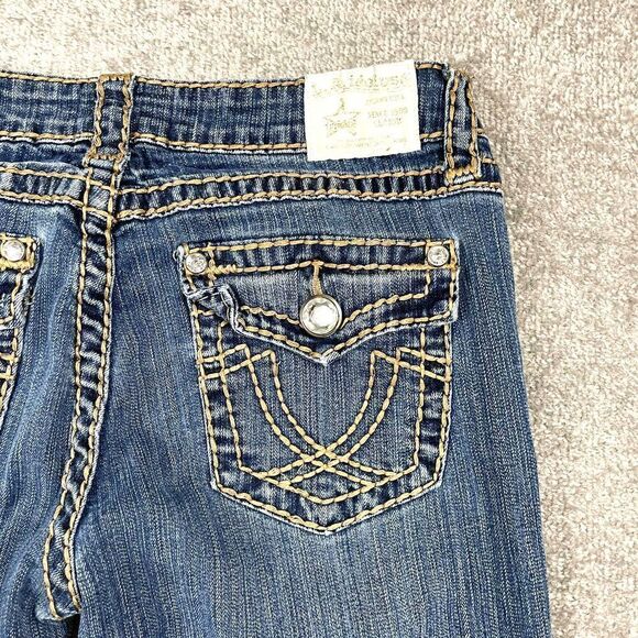 LA Idol Women’s Size 11 Light Wash Denim Straight Leg Jeans Distressed Hem - Picture 4 of 6